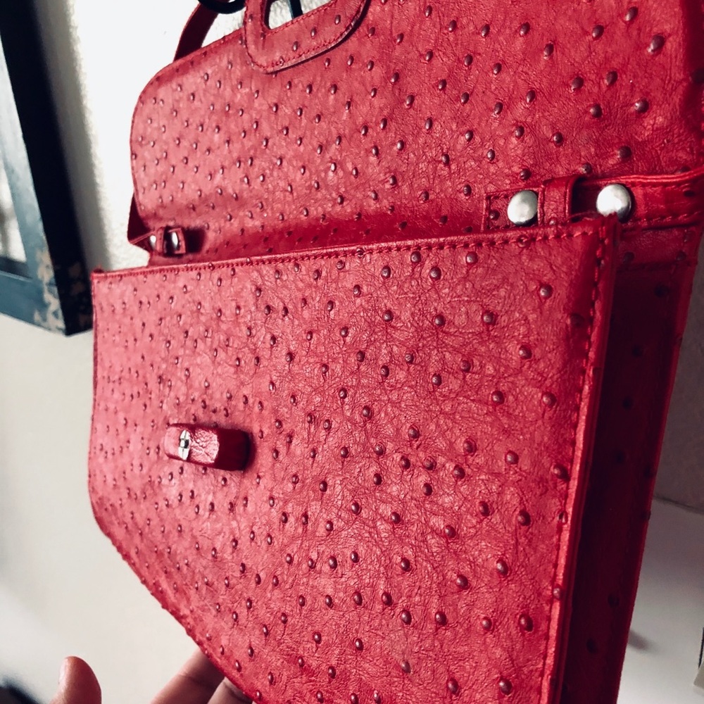 Beautiful Red Bag - Picture 5 of 12
